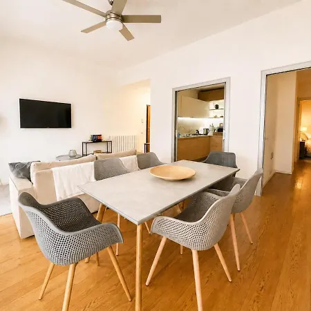 Lumina Hidden Terrace - Charming In Centre Of Apartment