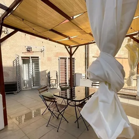 Lumina Hidden Terrace - Charming In Centre Of Apartment Perugia